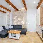 Apartmán Hoechstein - Stone & Light - By Mynests