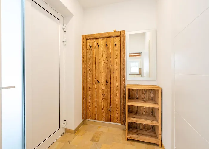 Hoechstein - Stone & Light - By Mynests Daire *