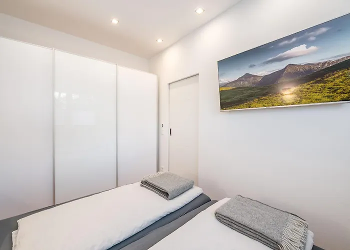 Hoechstein - Stone & Light - By Mynests Daire Schladming