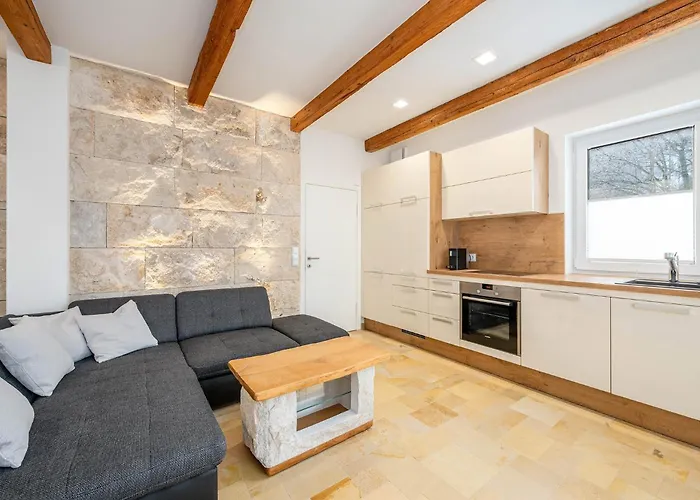 Apartman Hoechstein - Stone & Light - By Mynests *